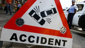 accident-rutier-masina-rasturnata-in-neamt